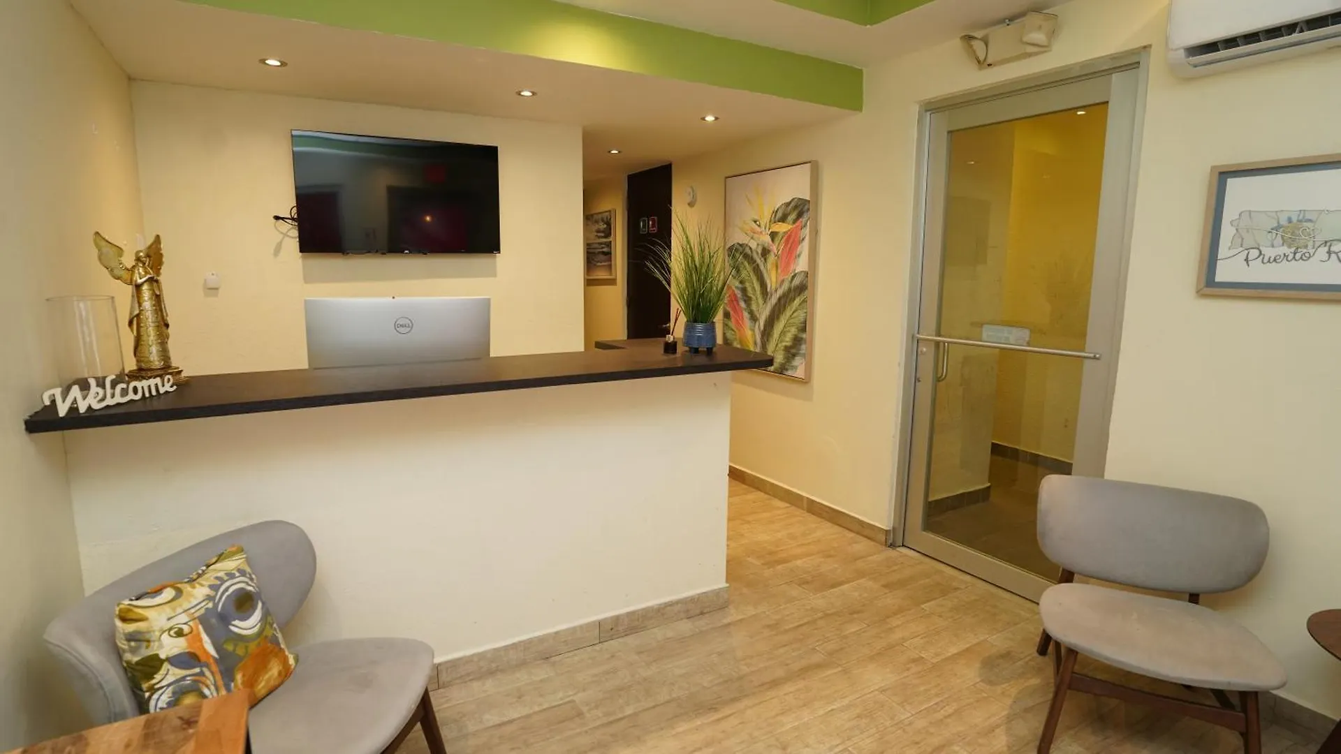 La Placita Suites Hotel-Suite 203 San Juan Aparthotel