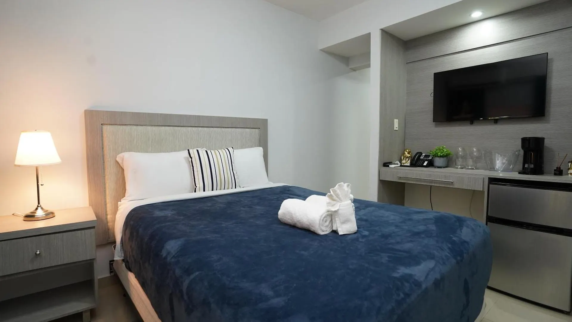 Aparthotel La Placita Suites Hotel-Suite 203 San Juan Puerto Rico